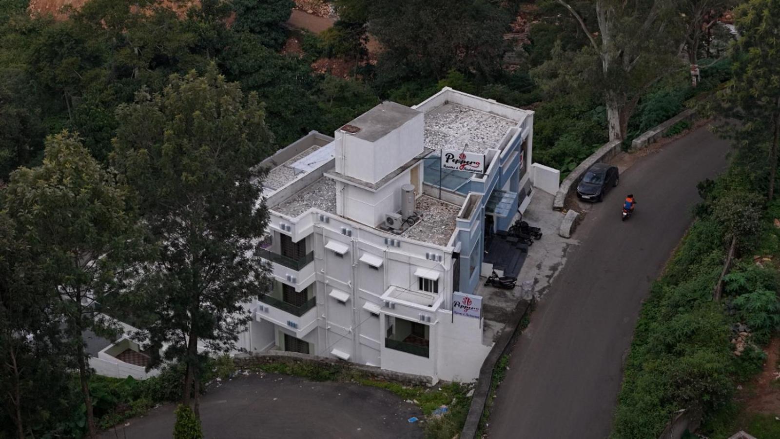 Hotel Peppers Yercaud Exterior photo